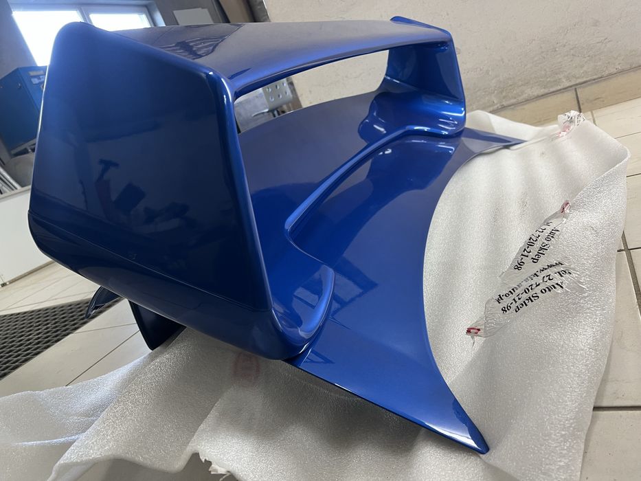 Klapa ze spojlerem subaru impreza