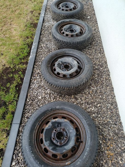 Felgi stalowe 15" plus opony zimowe i pokrowce