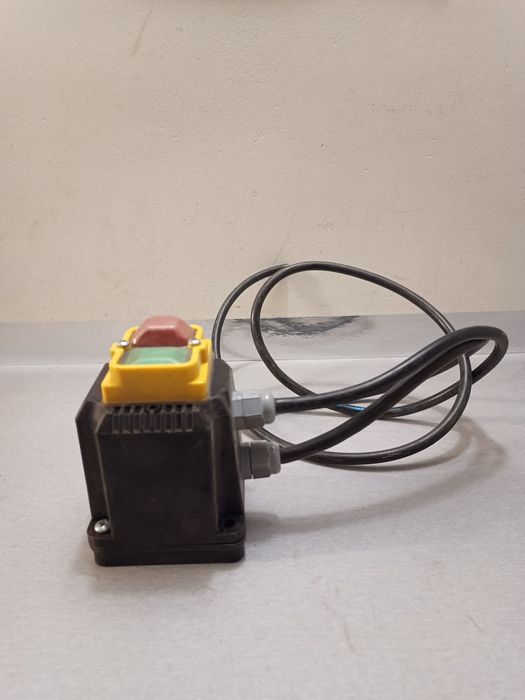 Włącznik, wyłącznik elektryczny 3 fazowy, 400v do betoniarki.