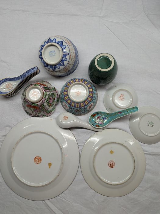 Pratos e taças de Loiça chinesa