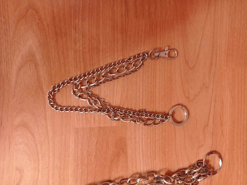 Correntes, pulseira, colar e anel