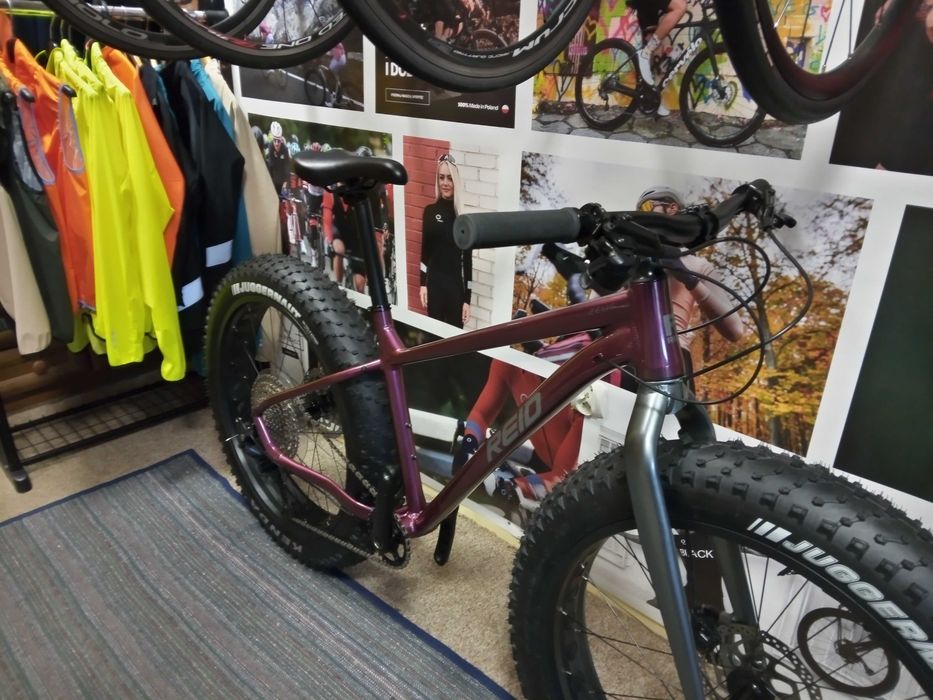 Frajda z jazdy na rowerze cały rok-Tak Reid Zeus