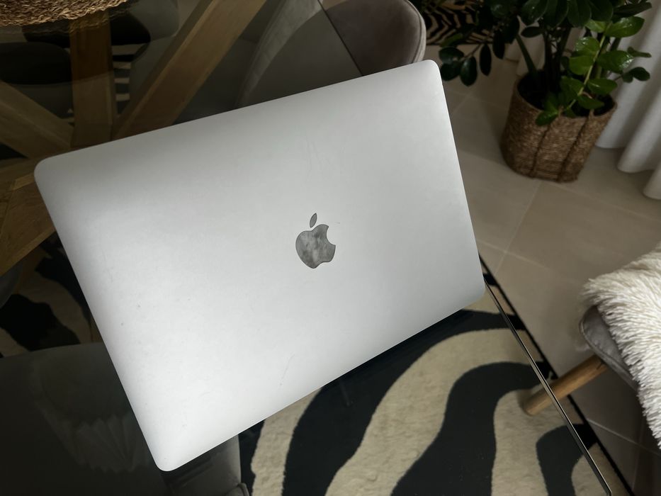 Macbook Pro M2 16Gb RAM 256Gb SSD