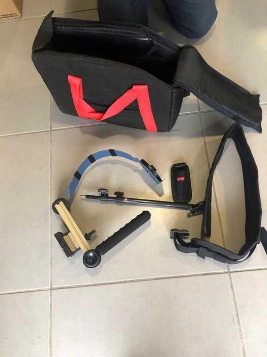 Estabilizador de câmara digital com lastro e cinto DVRIG PRO DVTEC