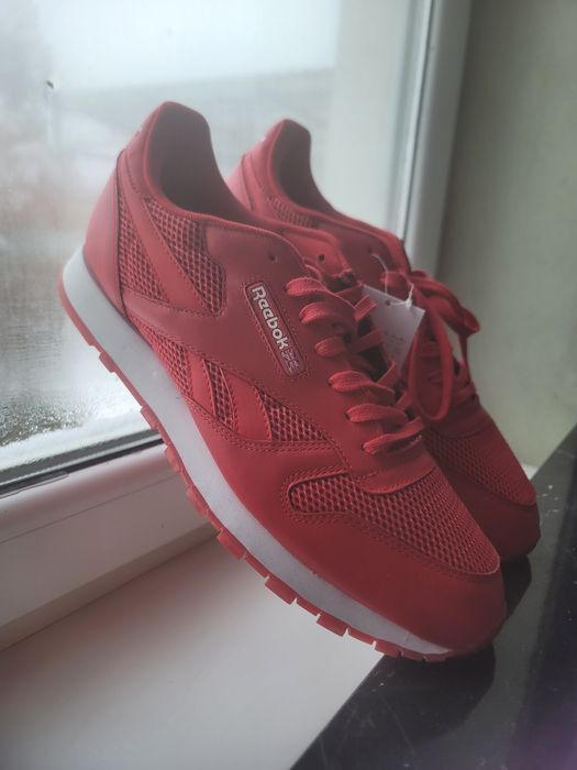 Reebok classic red