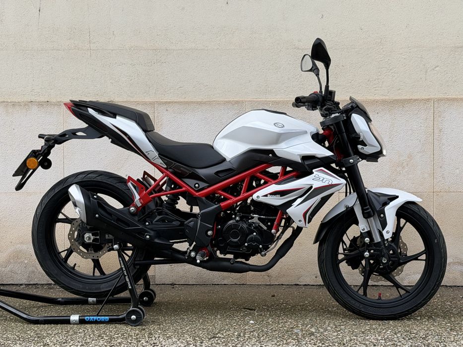 Benelli BN 125 - Oportunidade!