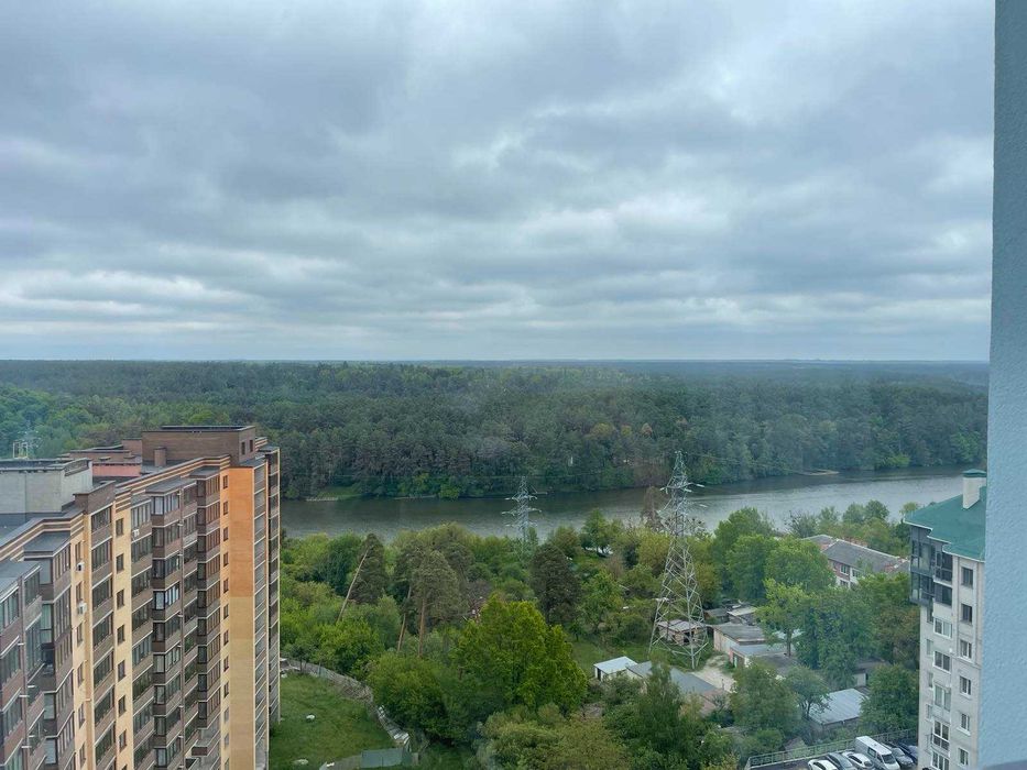 1-но кімнатна квартира з виглялом на річку. Під е-оселю можна!