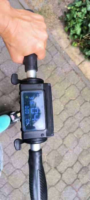 Hulajnoga elektryczna używana, Kugoo S1 pro, słabo jeździ