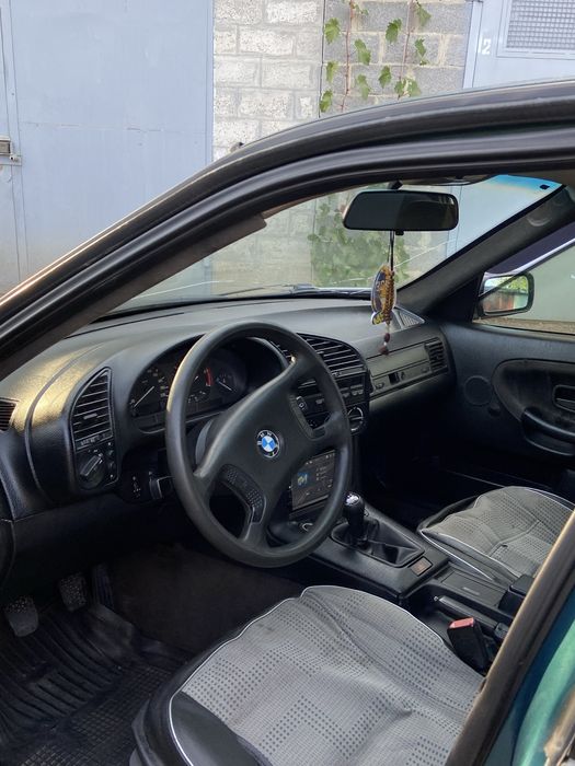 Продам бмв е36 2.5 диз механика ТОРГ