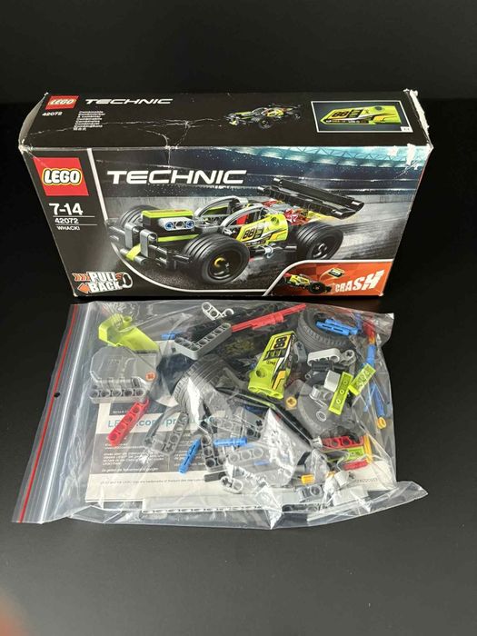 LEGO Technic 42072 - Żółta wyścigówka