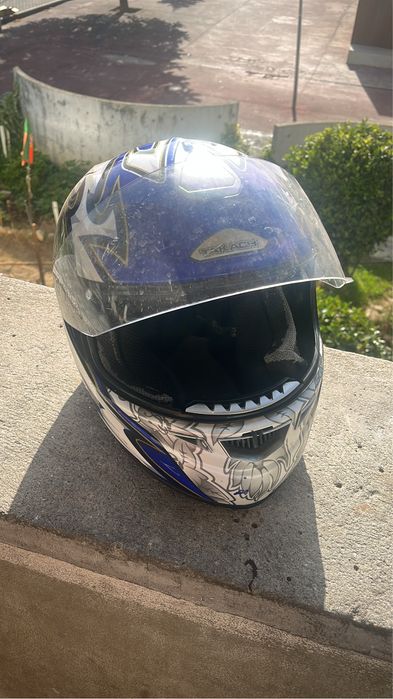 Vendo capacete de motard