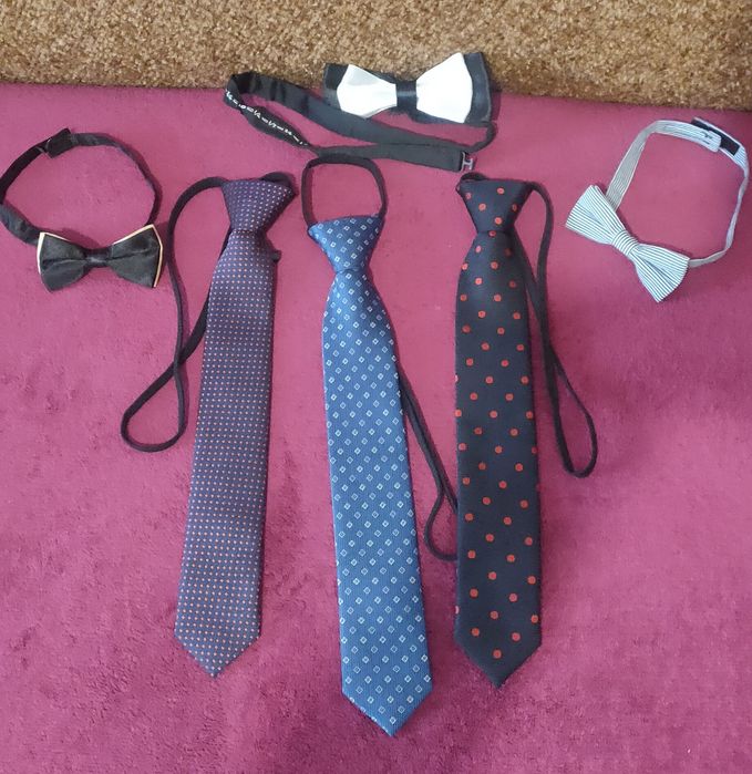 Галстуки, бабочки на школьника