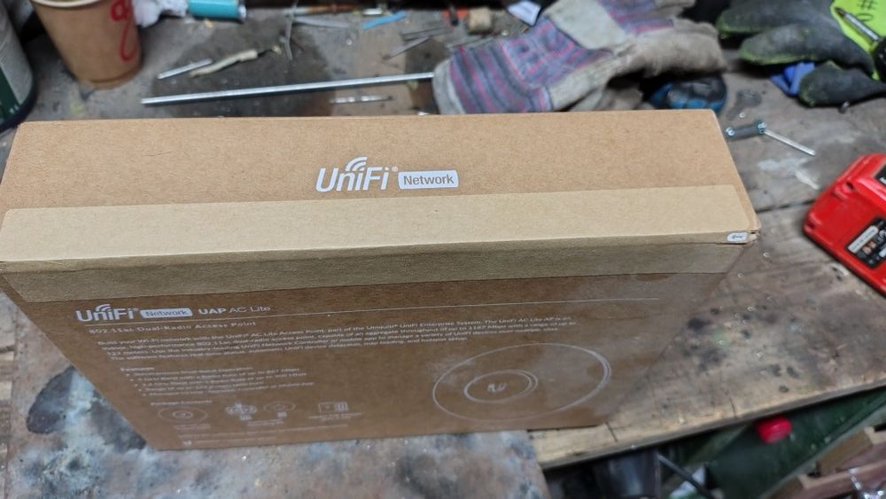 Продам ubiquiti uap-ac-lite нові