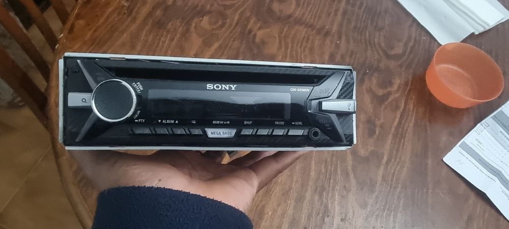 vendo autoradio sony cdx g3100uv