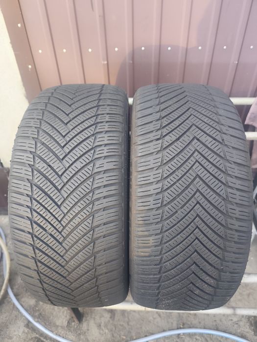 Opony wielosezonowe TRISTAR 225/40/18 92Y stan BDB