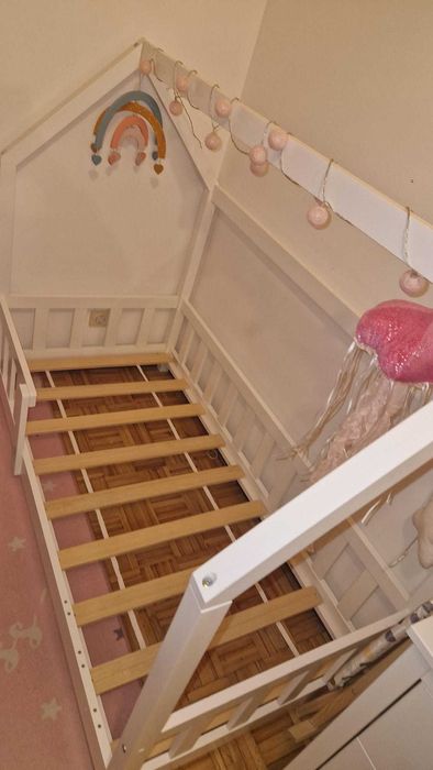 Cama de criança Montessori