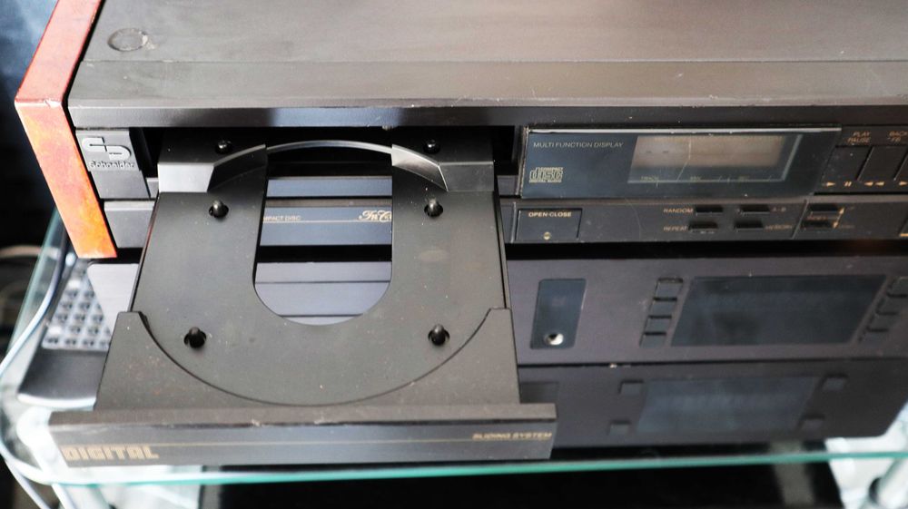 Cd Проигрыватель SCHNEIDER CD 6200 InConcert