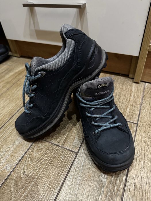 Lowa черевики 37 розмір