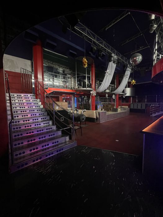 Окреме комерційне приміщення  1170 кв.м., під будь який бізнес.