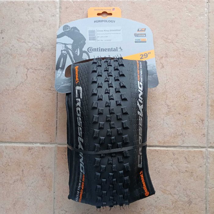 Pneu Continental Cross King 2.2 Performance TLR 29x2.20" dobrável