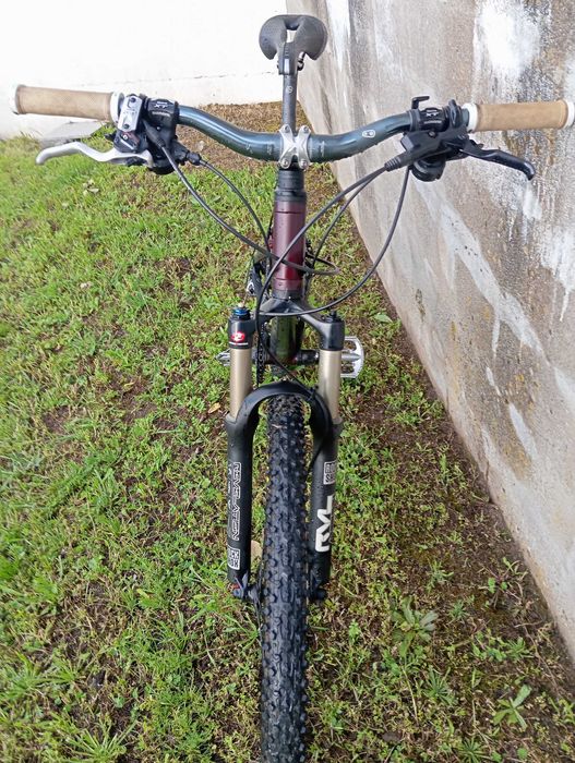 Bicicleta BTT em òtimo estado e com bom equipamento