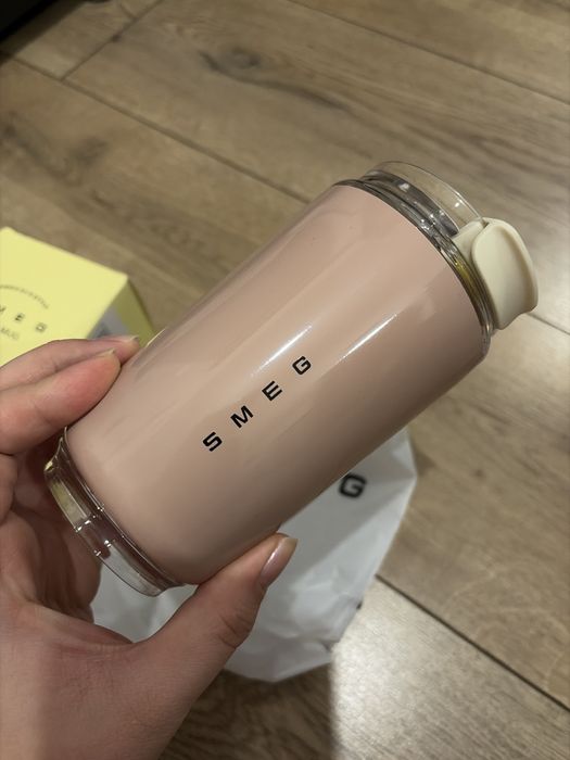 Termiczny kubek bidon Smeg różowy 240ml