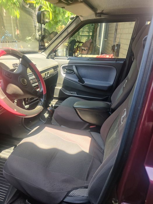 Авто Ваз 21099 В гарному стані