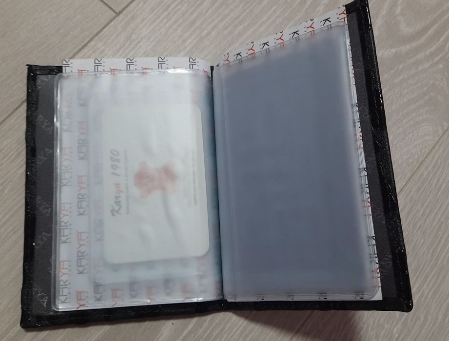 Автодокументниця з натуральної шкіри Karya