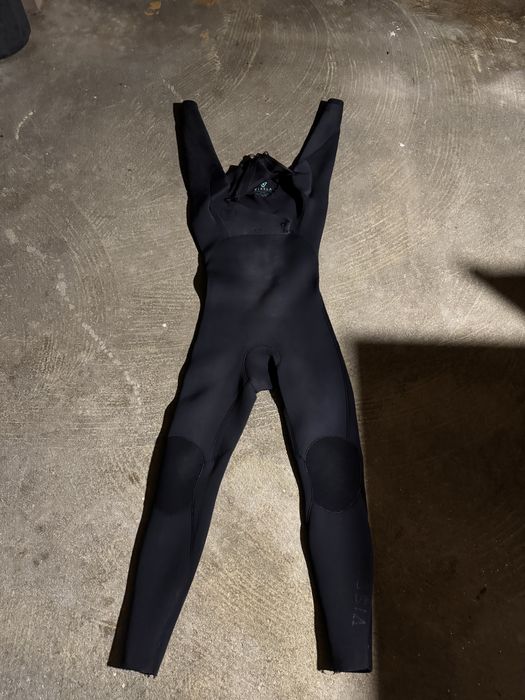 Fato surf  Bom estado