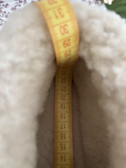 Pantufas artesanais em pele de ovelha