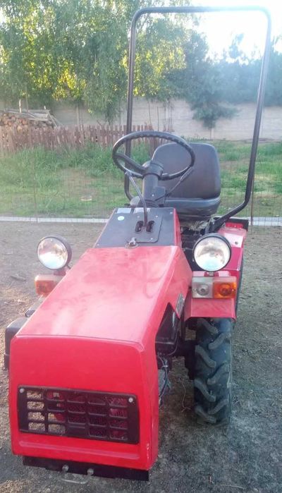 Ciągnik ogrodniczo-komunalny Belarus