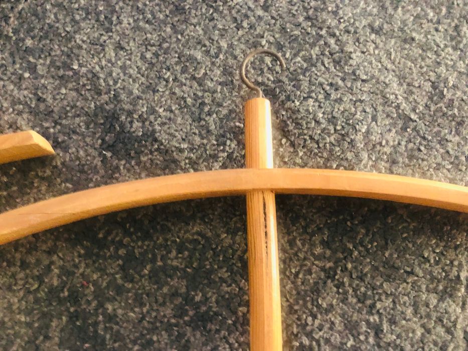 Cabides vintage em madeira