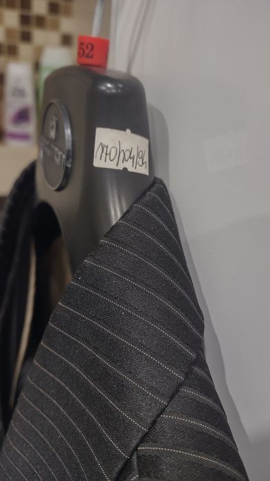 Garnitur męski czarny w prążek