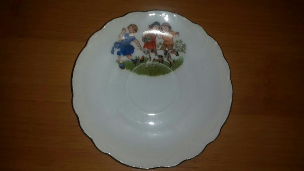 Піали, чашки, блюдця