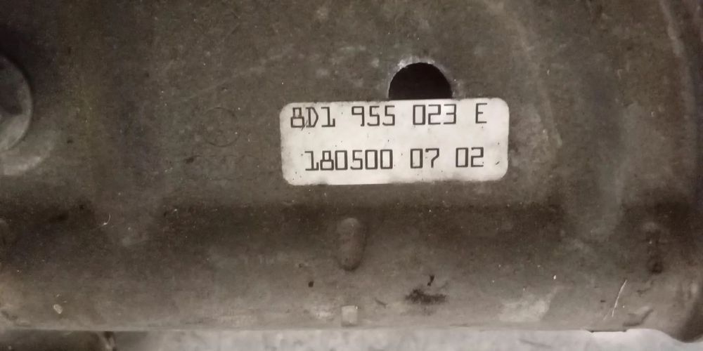 MOTOR / SISTEMA LIMPA VIDROS AUDI A4 B5 95-01 8D1955023E