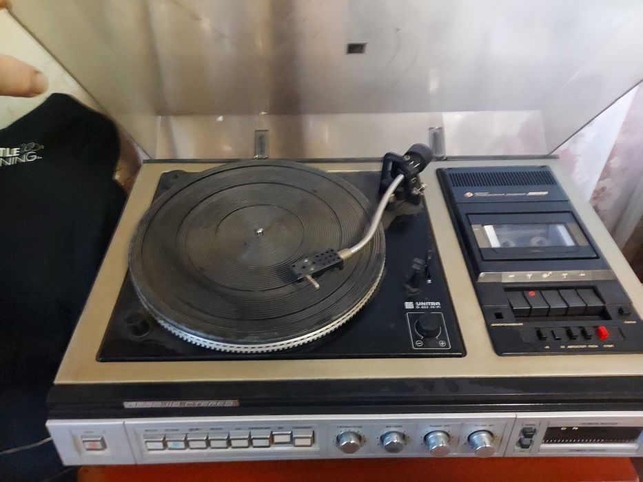 Магнитофон + вертушка ВЕГА 119 стерео