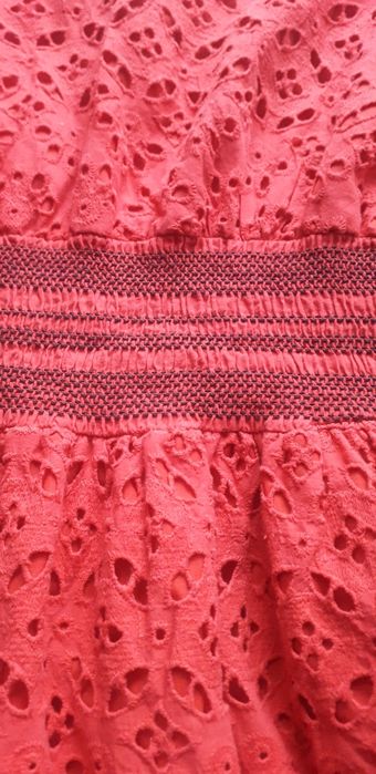 Czerwona sukienka Reserved 44