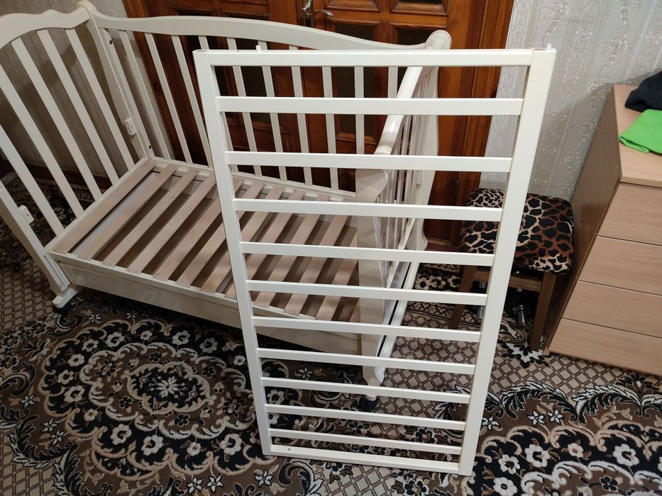Дитяче ліжко з шухлядою
