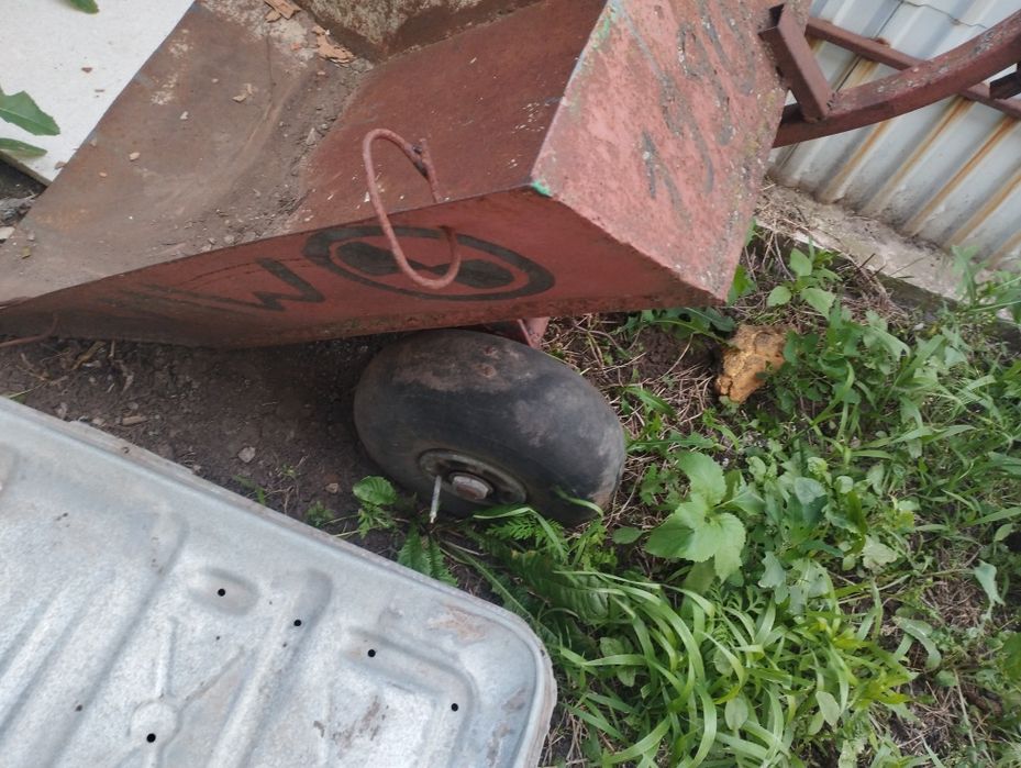 Тачка строительная