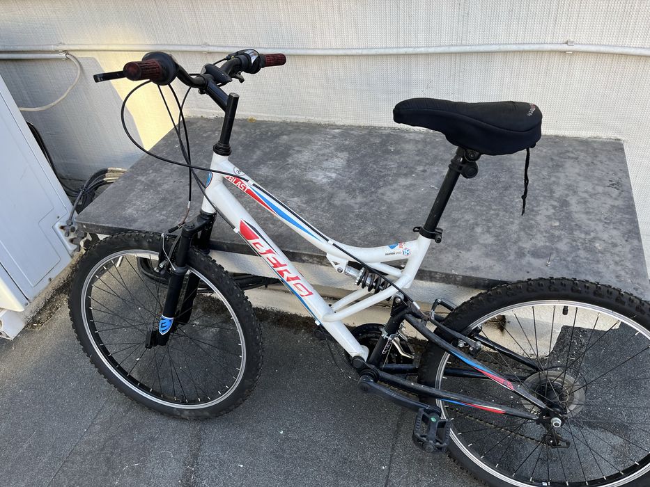 Bicicleta Berga Blast Junior suspensao 24’ 18 velocidades