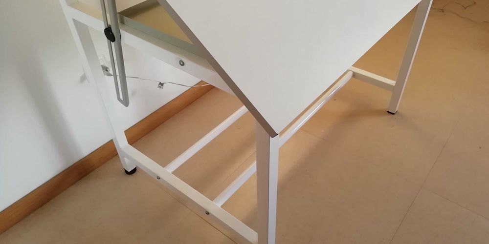 Estirador  e cadeira de estirador Rocada