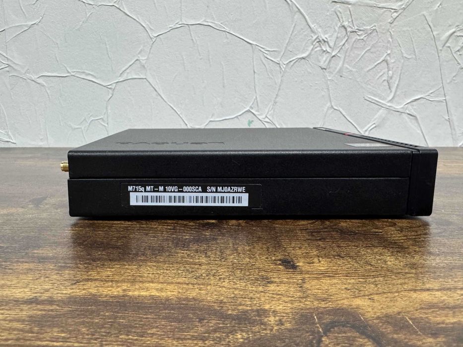 Lenovo ThinkCentre M715q – Ryzen 5 PRO 2400GE, 8GB RAM, 256GB SSD