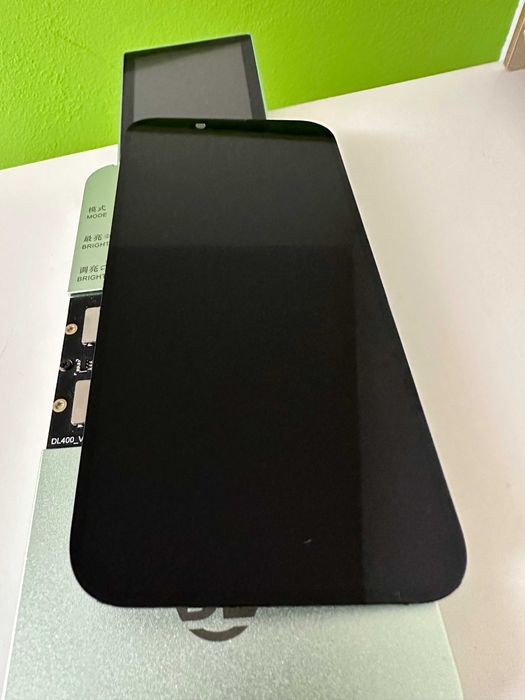 Oryginalny wyświetlacz Apple iPhone 14 + górna taśma FVAT 23%