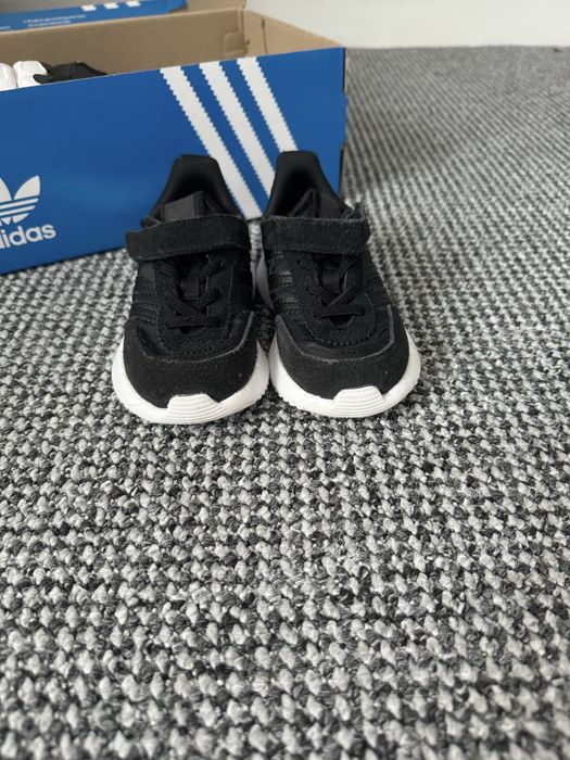 Красовки детские Adidas размер 22  (6К)