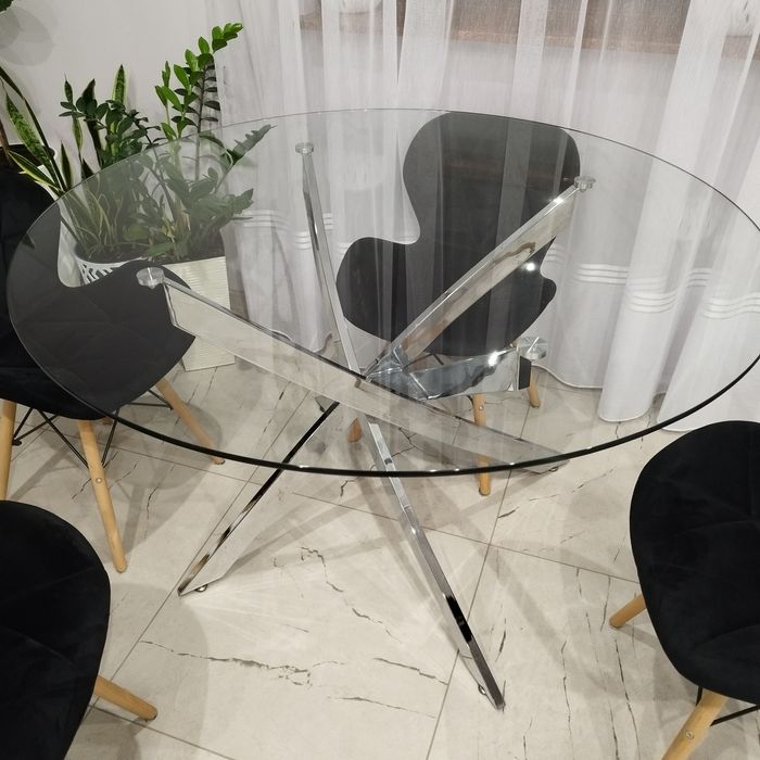 Stół z krzesłami nowoczesny