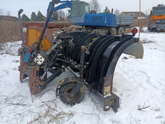 Pług odśnieżny 3,3 m | Elektro-hydrauliczny | 2007 | Sterowanie