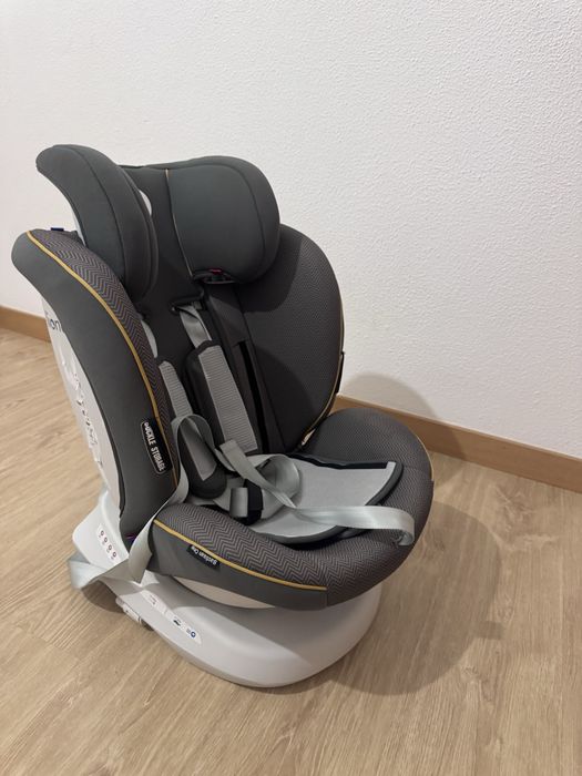 Vendo cadeira auto para crianca  em excelente estado, muito confortavel e segura