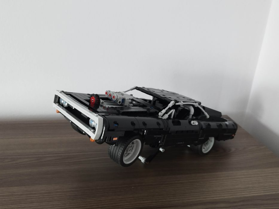 Lego Technic Dodge Charger (42111)