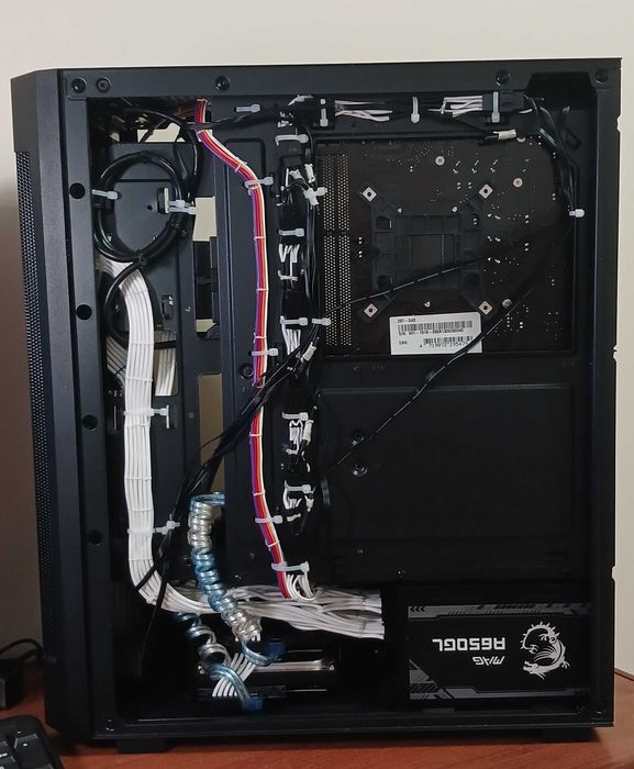 продам доглянутий пк з майже новим бп msi mag A 650GL