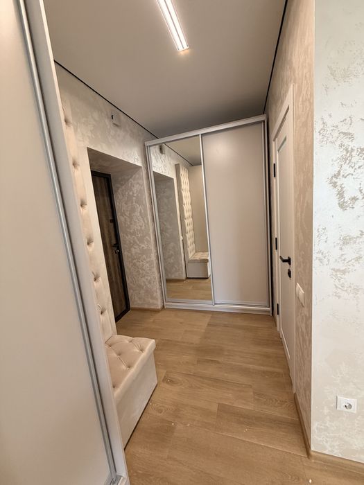 Продаж 2 кімнатної квартири/Світло не вимикають